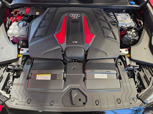 New 2026 Audi RS Q8 performance image 7