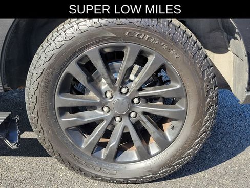 Used 2018 Ford Expedition Limited AWD/4WD image 5