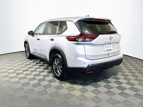 Used 2024 Nissan Rogue S image 6