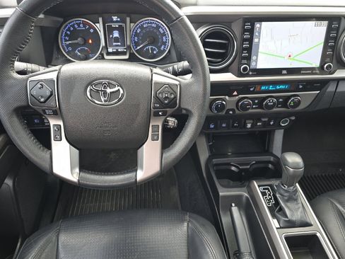 Used 2023 Toyota Tacoma Limited image 15