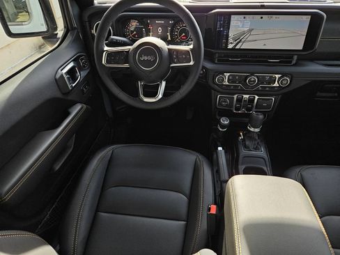 New 2026 Jeep Wrangler Unlimited Sahara AWD/4WD image 10