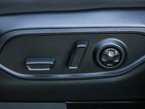 Used 2025 Jeep Grand Cherokee L Altitude RWD image 24