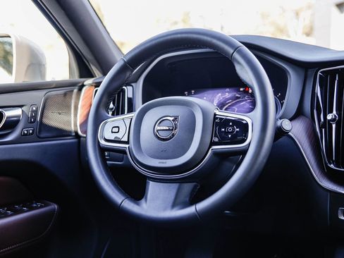 Used 2023 Volvo XC60 B5 Plus w/ Protection Package Premier image 17