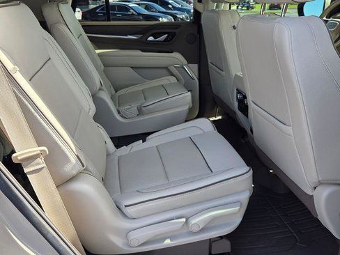 Certified 2022 GMC Yukon Denali image 40