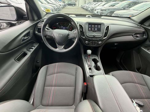 Used 2023 Chevrolet Equinox RS FWD image 15