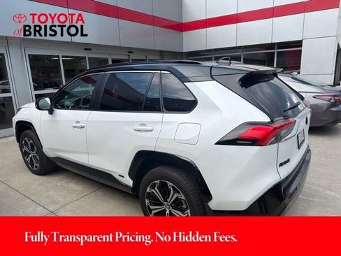 Used 2025 Toyota RAV4 XSE w/ Premium Package AWD/4WD image 5