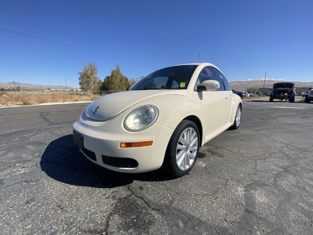 Used 2008 Volkswagen Beetle S FWD image 4