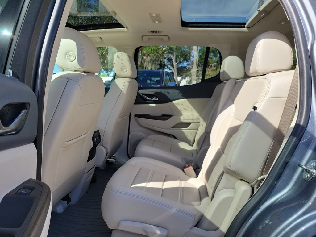 Used 2020 GMC Acadia Denali w/ Technology Package FWD image 13