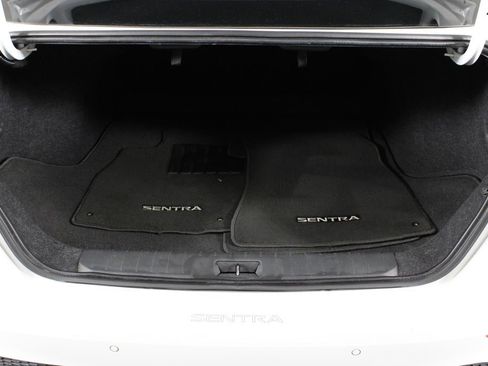 Certified 2022 Nissan Sentra SV w/ Trunk Package image 18