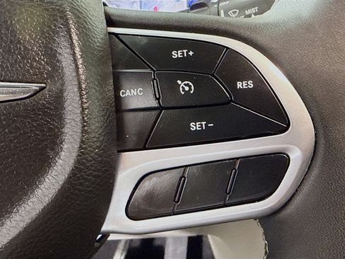 Used 2022 Chrysler Voyager LX FWD image 15