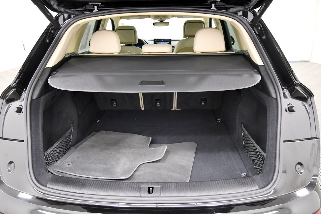 Used 2023 Audi Q5 2.0T Premium w/ Convenience Package AWD/4WD image 7