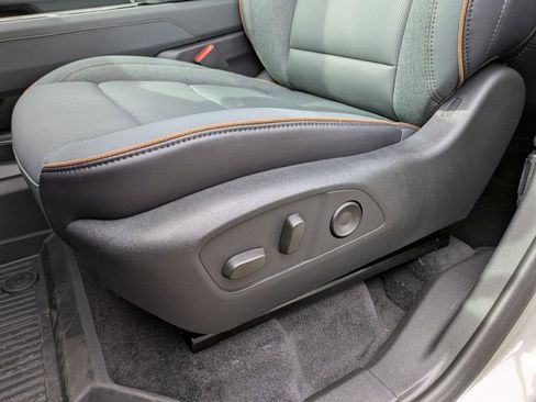 New 2026 GMC Acadia AT4 w/ Luxury Package image 13