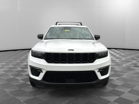 Used 2023 Jeep Grand Cherokee Limited w/ Black Appearance Package image 7