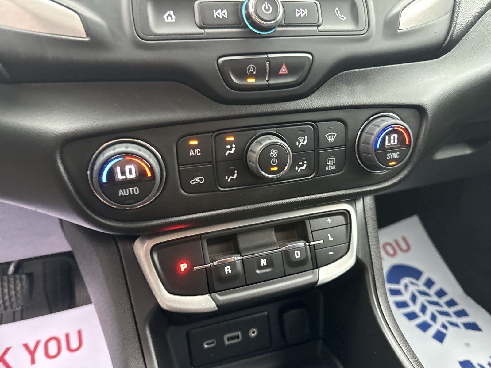 Used 2022 GMC Terrain SLE w/ Driver Convenience Package FWD image 19