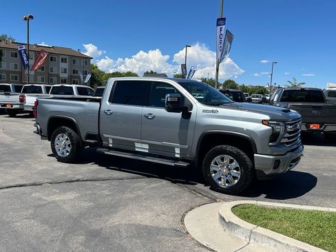 Used 2024 Chevrolet Silverado 3500 High Country w/ High Country Premium Package AWD/4WD image 6