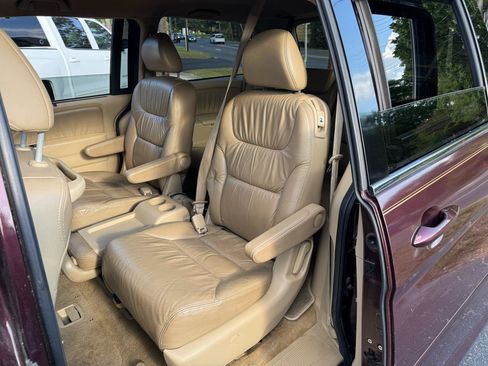 Used 2010 Honda Odyssey Touring image 11