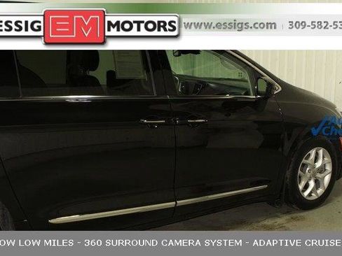 Used 2020 Chrysler Pacifica Touring-L Plus w/ Tire & Wheel Group image 42