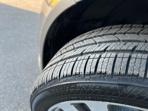 Used 2019 Mercedes-Benz C 300 4MATIC Sedan w/ Premium Package image 39