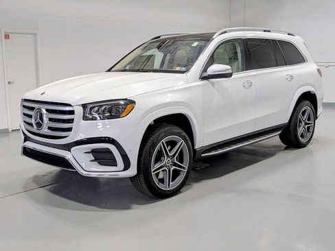 New 2026 Mercedes-Benz GLS 450 4MATIC image 1
