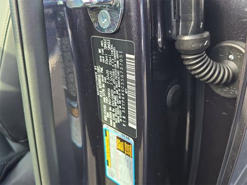 New 2025 Kia Telluride S image 34