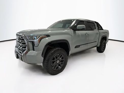 Used 2024 Toyota Tundra Platinum AWD/4WD image 3