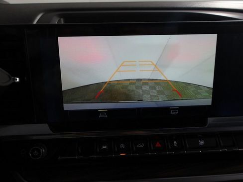 Used 2024 Chevrolet Silverado 1500 LT image 43