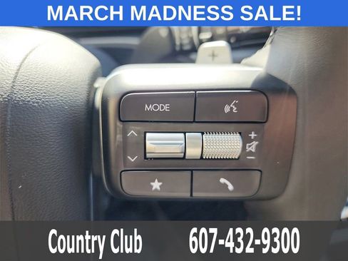 Used 2025 Hyundai Santa Fe SEL image 18