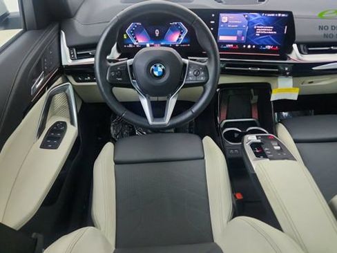 Used 2026 BMW X2 xDrive28i AWD/4WD image 36