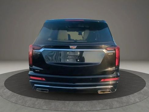 Used 2023 Cadillac XT6 Premium Luxury w/ Technology Package AWD/4WD image 4