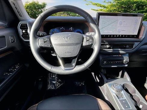 Certified 2025 Ford Bronco Sport Outer Banks w/ Outer Banks Tech Package+ image 5