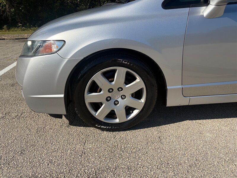 Used 2009 Honda Civic LX image 28
