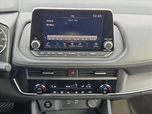 Used 2024 Nissan Rogue SV image 13