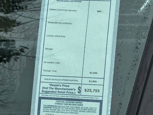 New 2025 Nissan Kicks Play S image 10