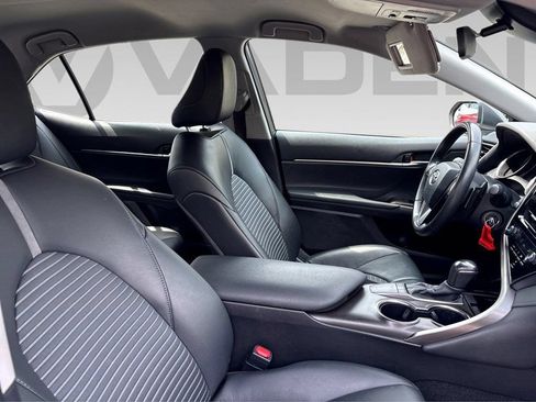 Used 2024 Toyota Camry SE FWD image 7