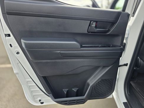 Used 2025 Toyota Tacoma SR5 image 19