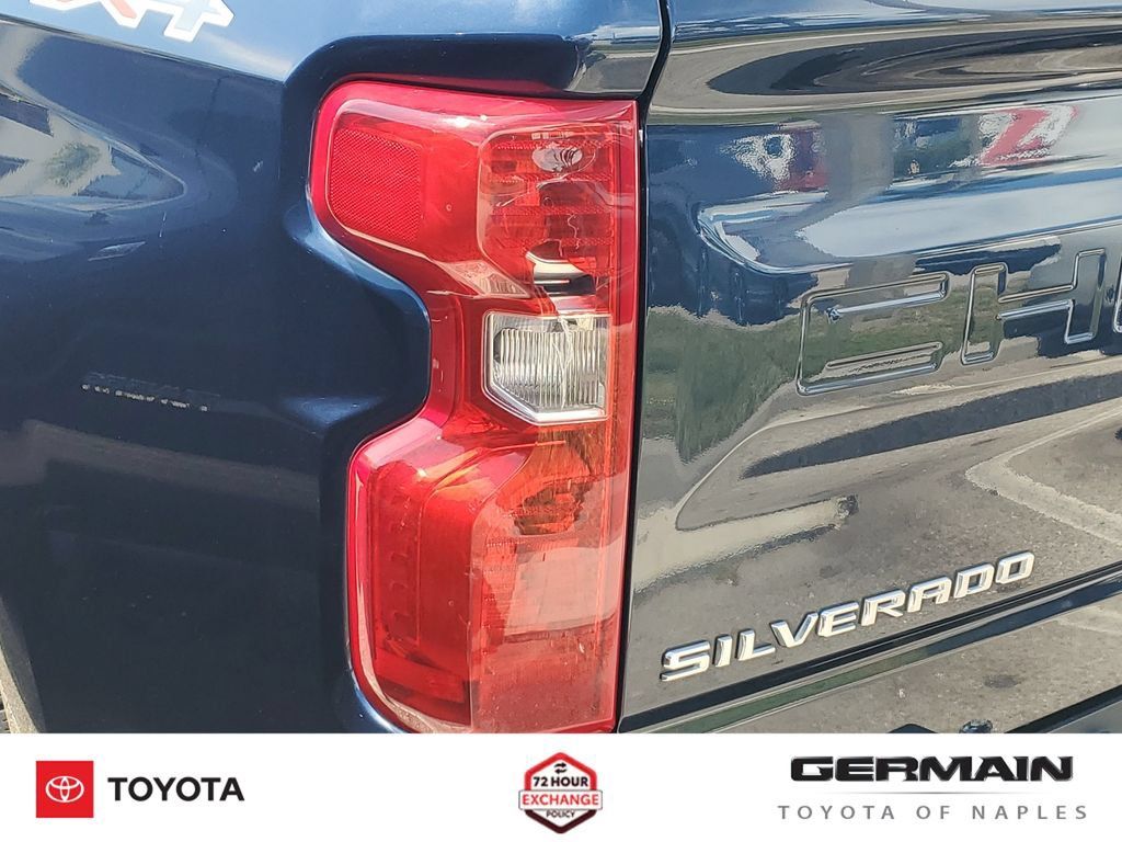 Used 2022 Chevrolet Silverado 1500 LT AWD/4WD image 16