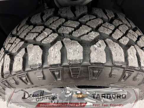Used 2021 Chevrolet Silverado 1500 LT Trail Boss w/ Convenience Package II AWD/4WD image 19