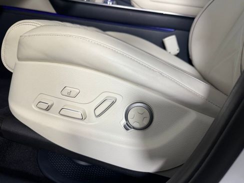 Used 2025 Genesis GV80 3.5T Prestige image 25