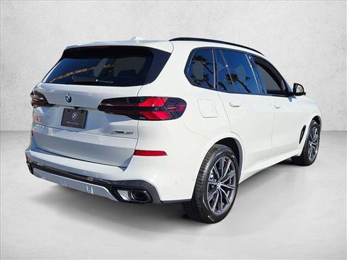 New 2026 BMW X5 sDrive40i w/ M Sport Package image 2