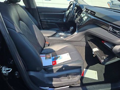 Used 2019 Toyota Camry XLE w/ Carpet Mat Package FWD image 10