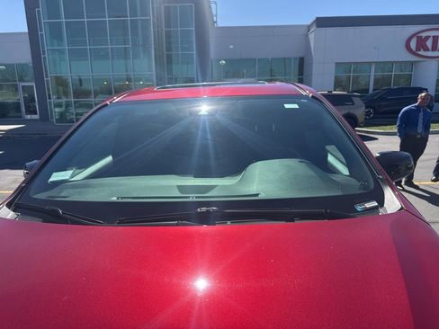 Used 2021 Toyota Sienna XSE image 2