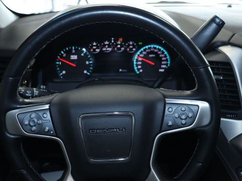 Used 2020 GMC Yukon XL Denali w/ Denali Premium Package AWD/4WD image 18
