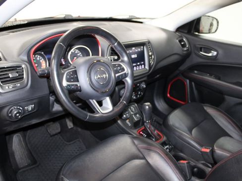 Used 2018 Jeep Compass Trailhawk w/ Leather Interior Group AWD/4WD image 24