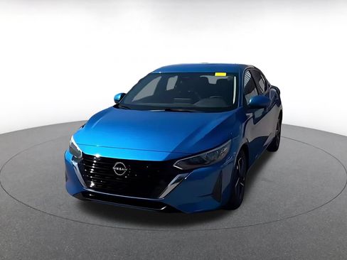 Used 2025 Nissan Sentra SV FWD image 10
