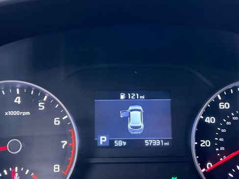 Used 2021 Kia Sportage LX AWD/4WD image 15