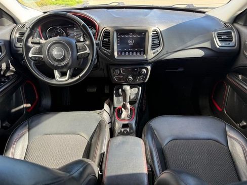 Used 2019 Jeep Compass Trailhawk AWD/4WD image 13