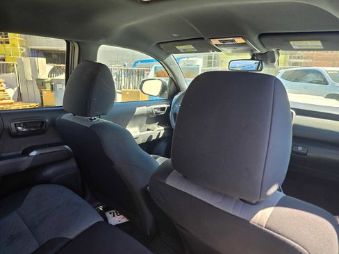 Used 2023 Toyota Tacoma TRD Sport w/ Advanced Technology Package image 15