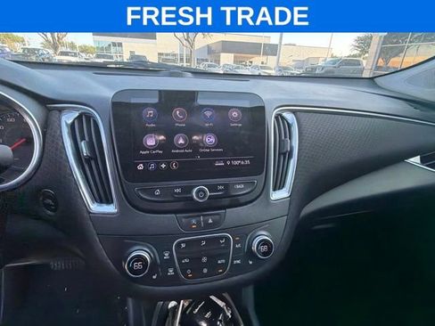 Used 2020 Chevrolet Malibu LT FWD image 12