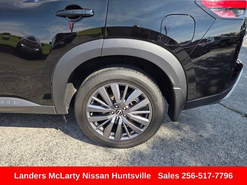 Used 2023 Nissan Pathfinder SL w/ SL Premium Package FWD image 12