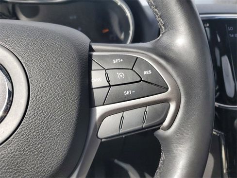 Used 2022 Jeep Grand Cherokee Limited image 20